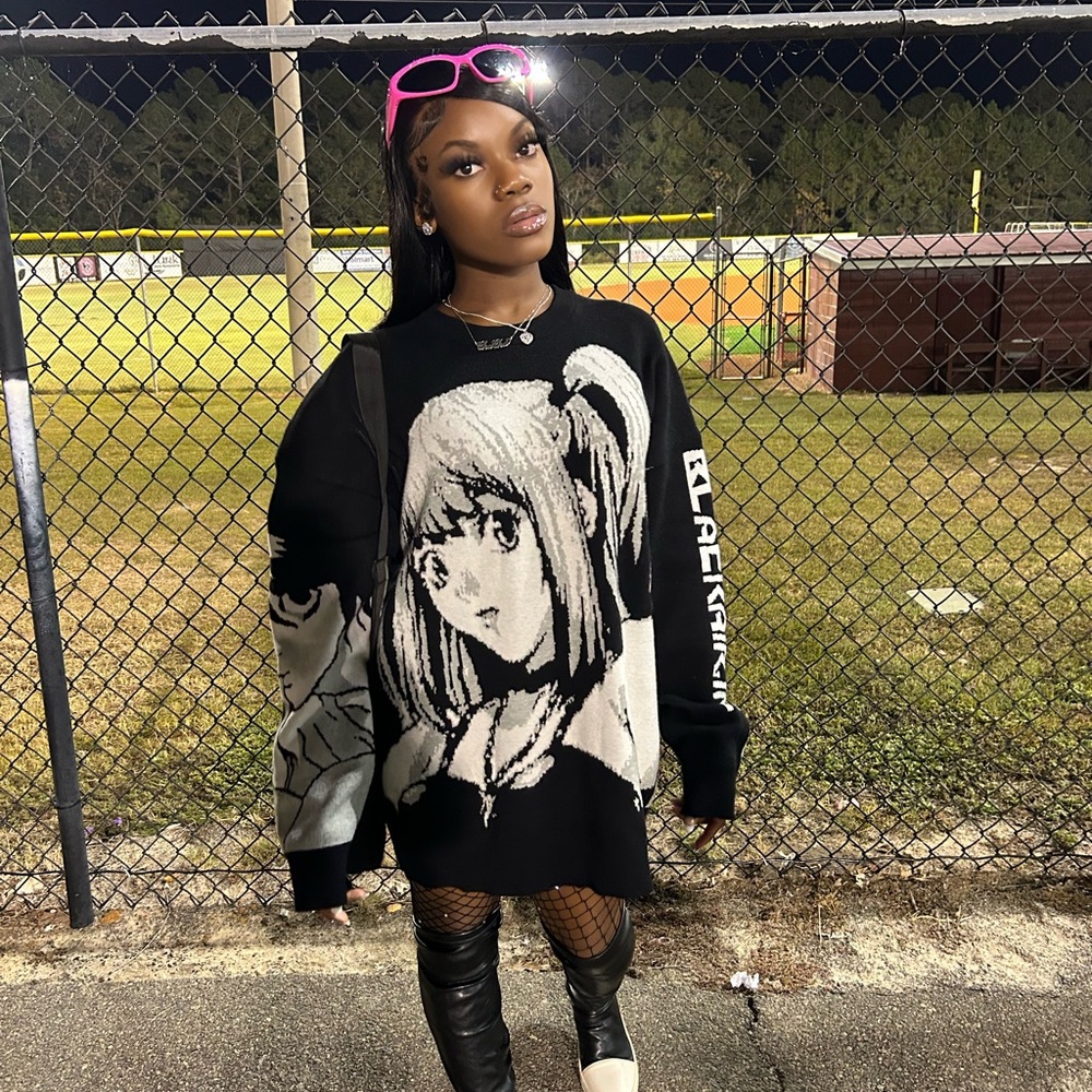ANIIME SWEATER SIZE M fits like L